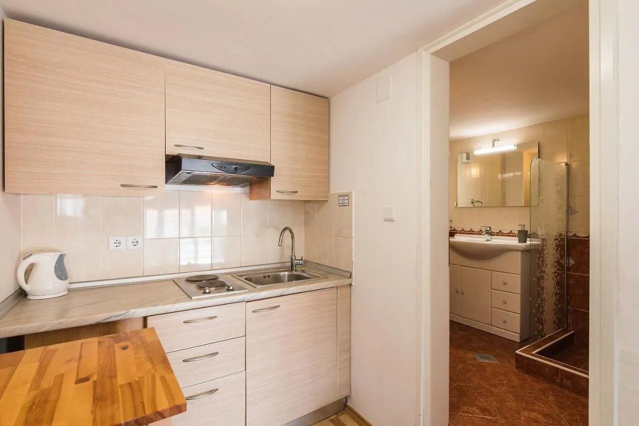 Apartments Novoselic
