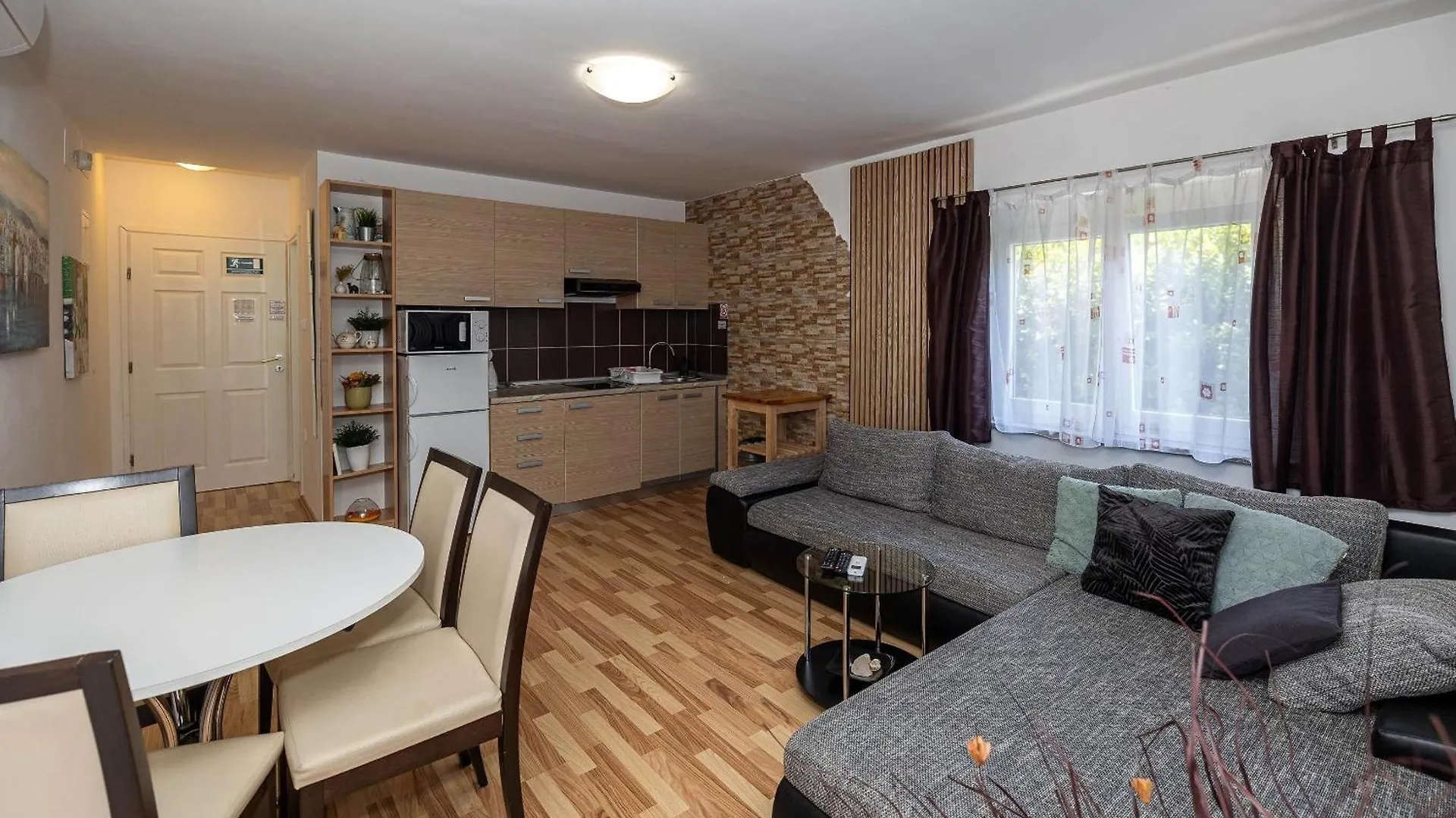 Apartments Novoselic Dramalj