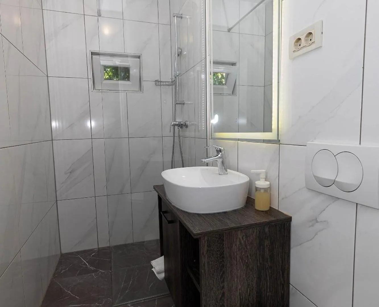 Apartments Novoselic Dramalj