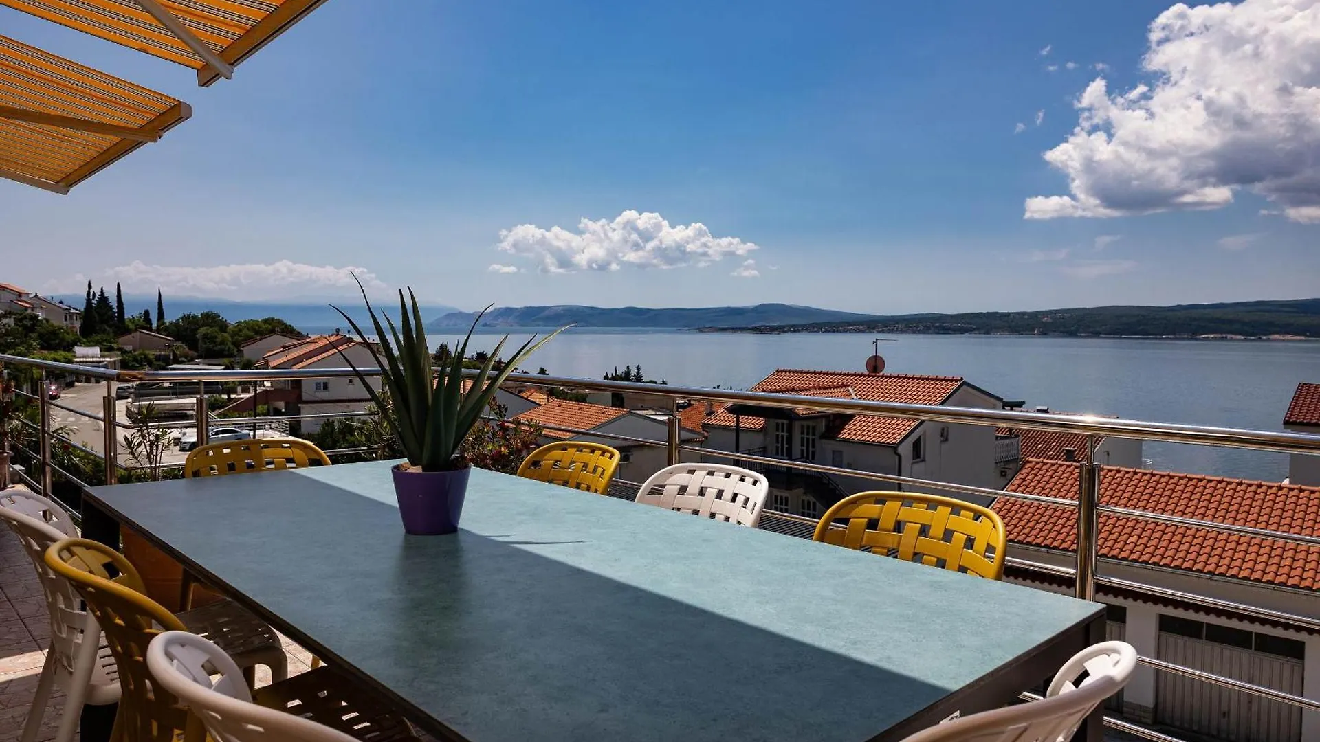 Apartments Novoselic Dramalj