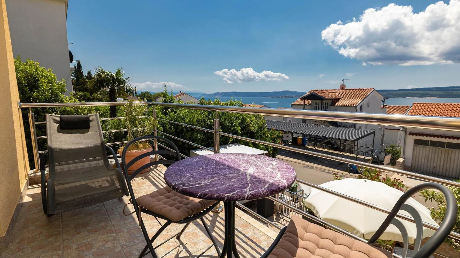 Apartments Novoselic Dramalj