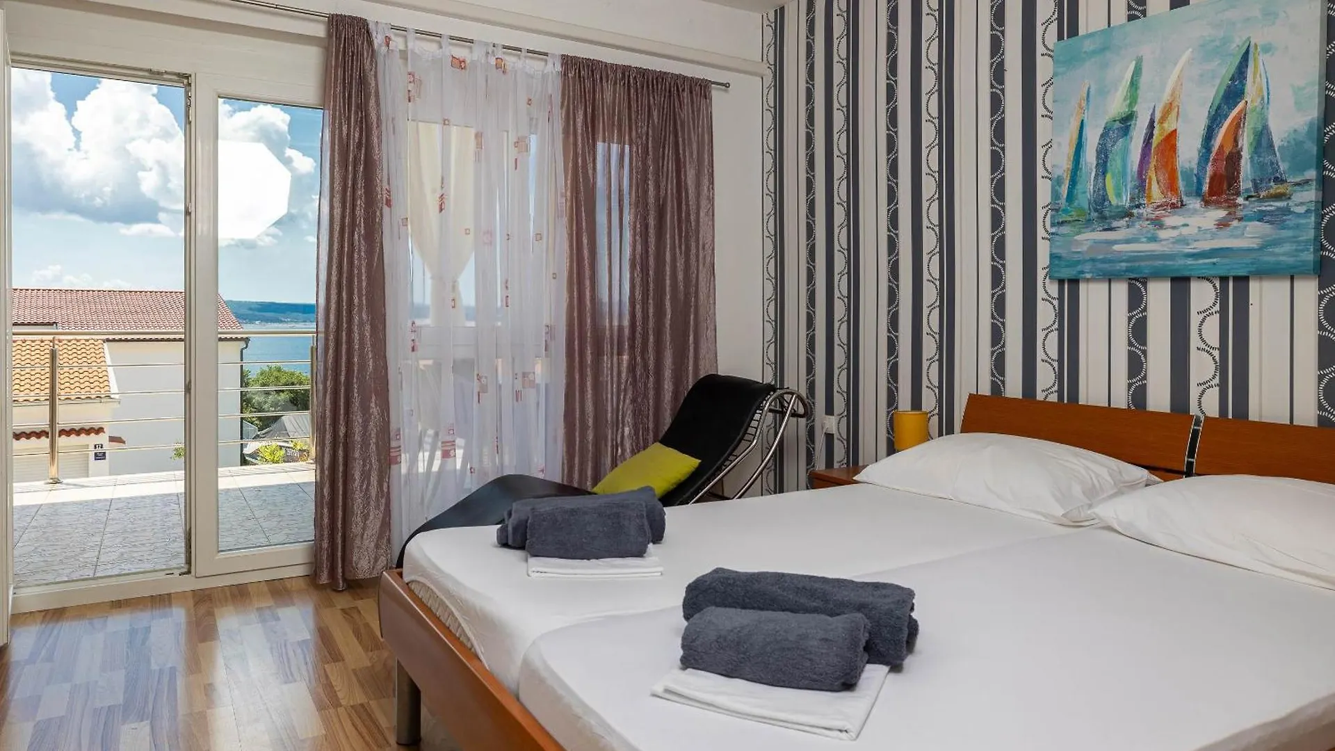 Apartments Novoselic Dramalj